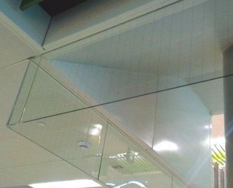 固定式刚性玻璃式挡烟垂壁是什么